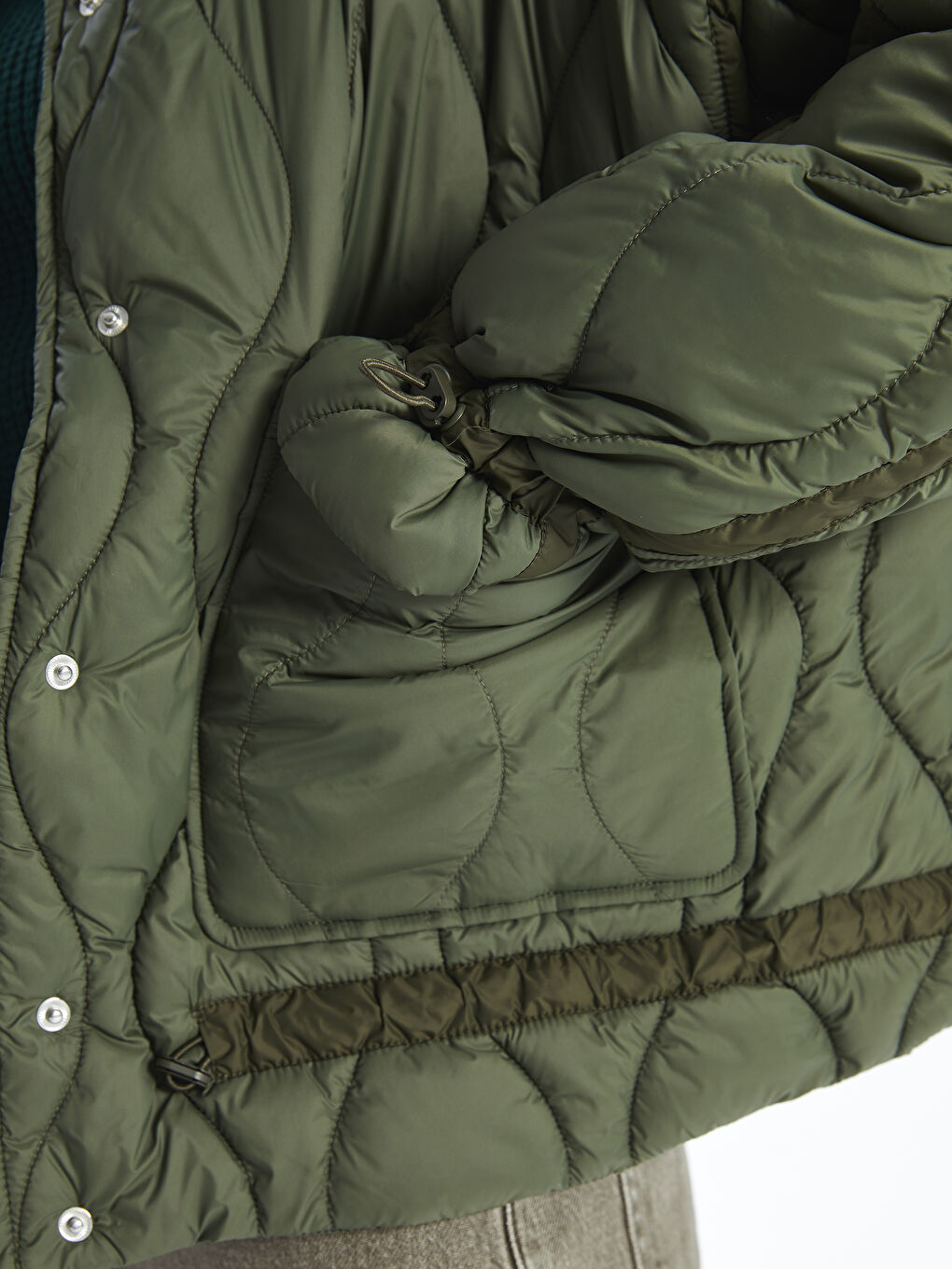 queri。 LC WAIKIKI Дута куртка з коміром-воронкою та стьобаним