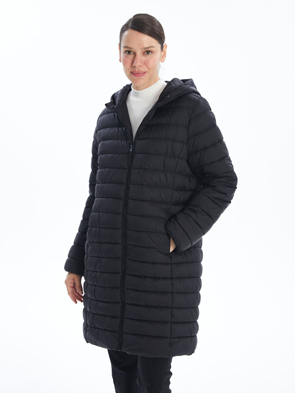 Hooded Women s Down Jacket W40772Z8 CVL W40772Z8 CVL LC Waikiki