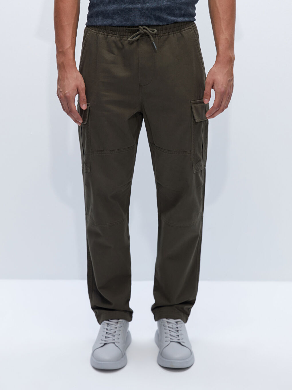 Comfortable Fit Gabardine Men's Cargo Pants -W42240Z8-SEM - W42240Z8-SEM -  LC Waikiki