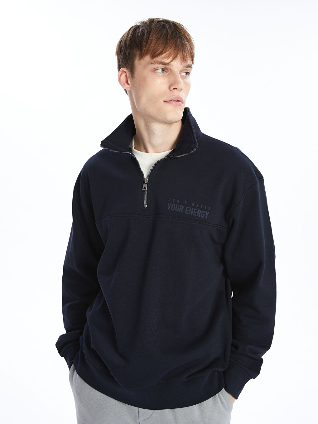 Stand Collar Long Sleeve Printed Men s Thick Sweatshirt W46844Z8 RFD W46844Z8 RFD LC Waikiki