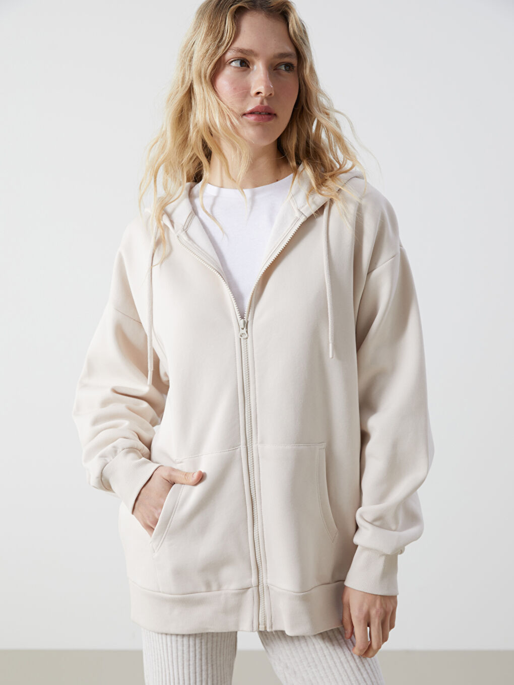 Hooded Plain Oversize Women s Thick Zippered Sweatshirt W47112Z8 YFT W47112Z8 YFT LC Waikiki