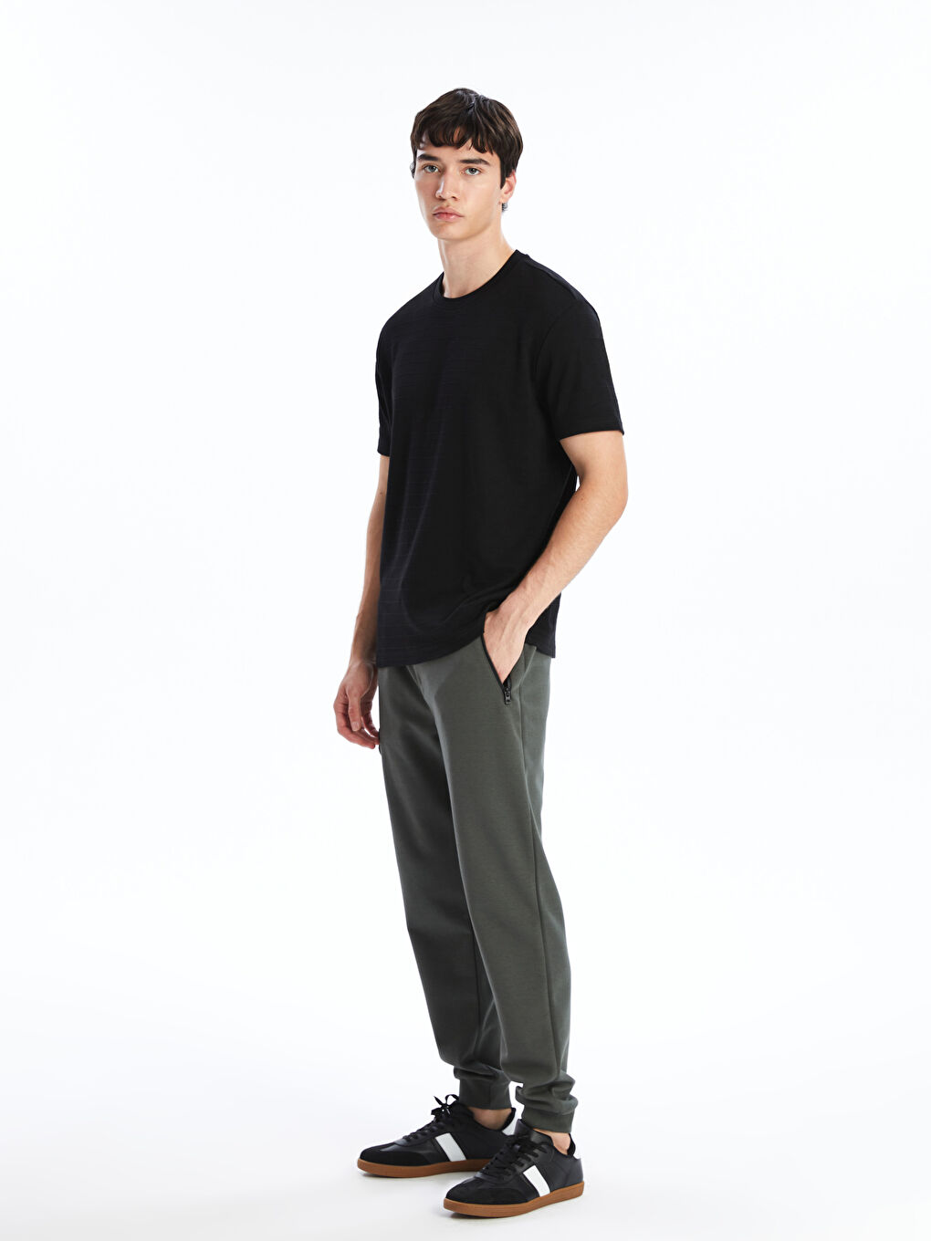 Slim Fit Men s Jogger Sweatpants W48568Z8 RUT W48568Z8 RUT LC Waikiki