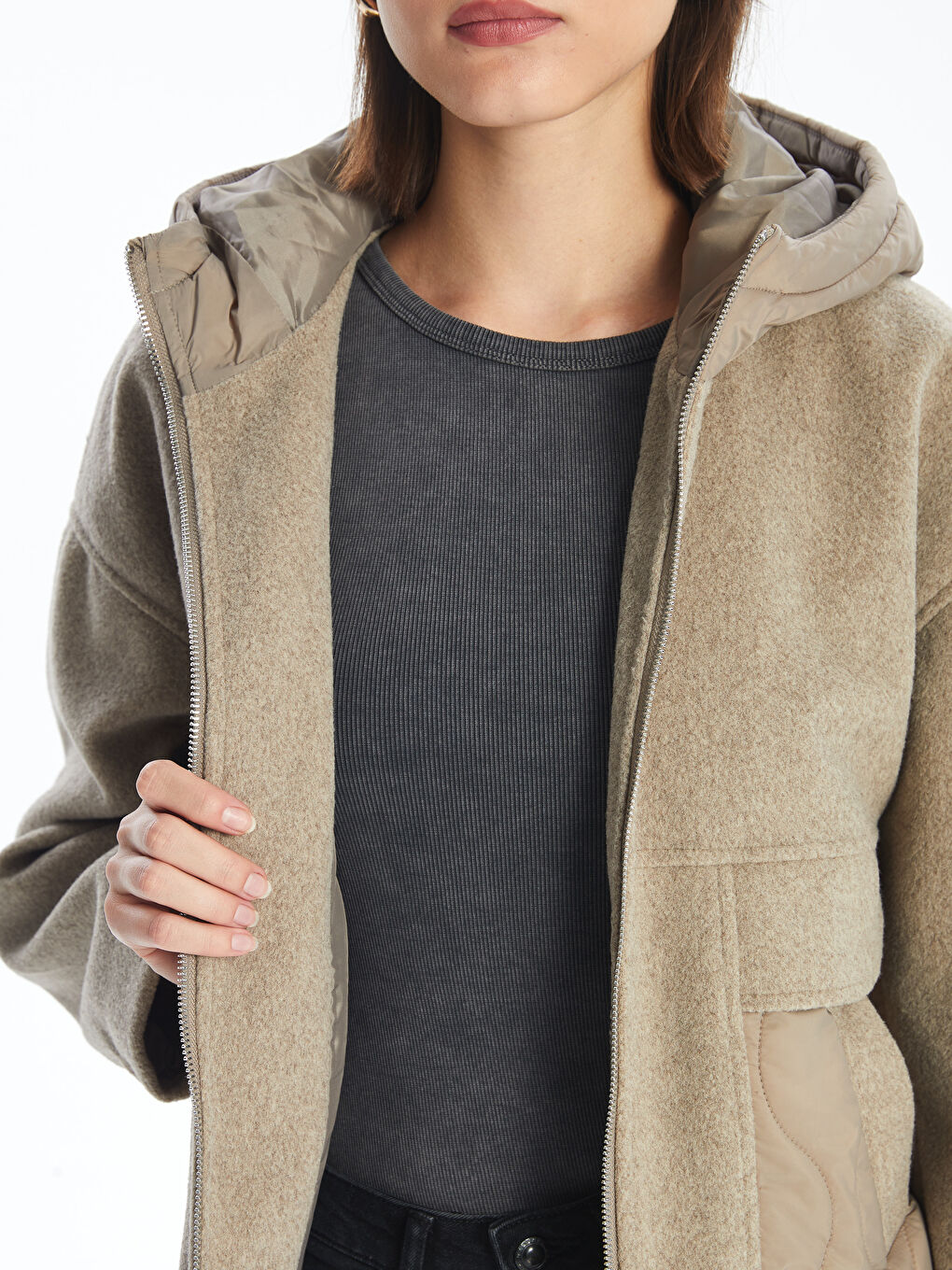 Comfortable Fit Short Coat with Hood -W4AR92Z8-YEC