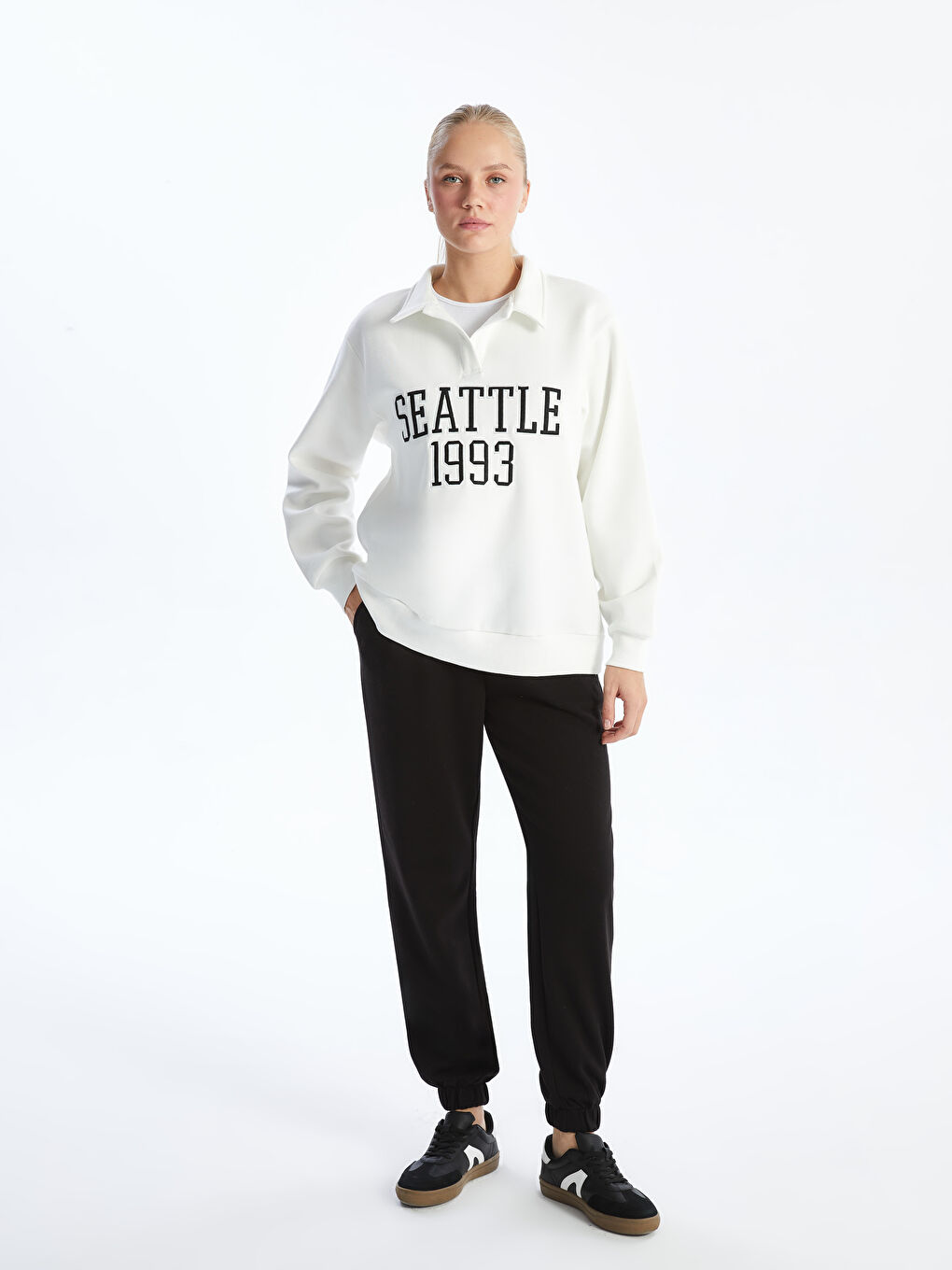 【★安心の定価販売★】 Polo Collar Embroidered Women's Thick Sweatshirt -W4BL36Z8 トップス