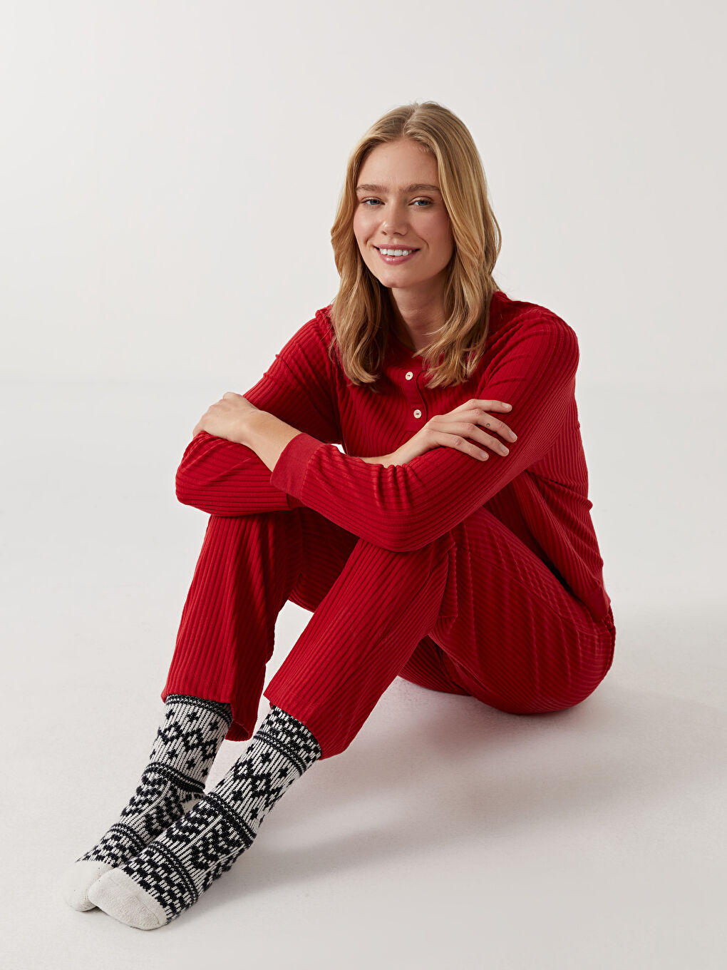 RED Pyjamas Set W4BV36Z8 R3T W4BV36Z8 R3T LC Waikiki