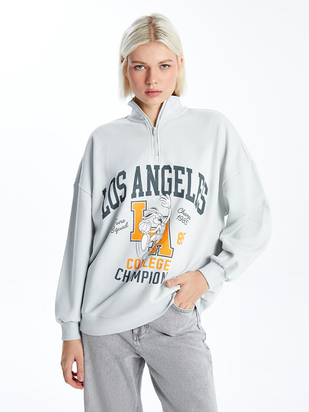 Dik Yaka Bugs Bunny Bask l Oversize Kad n Kal n Sweatshirt W4CO32Z8 KXT W4CO32Z8 KXT LC Waikiki