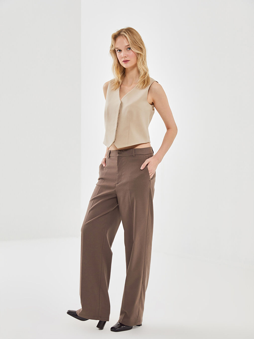 BRUN Pantalon BRUN Femme W4EG80Z8 K6V W4EG80Z8 K6V LC Waikiki