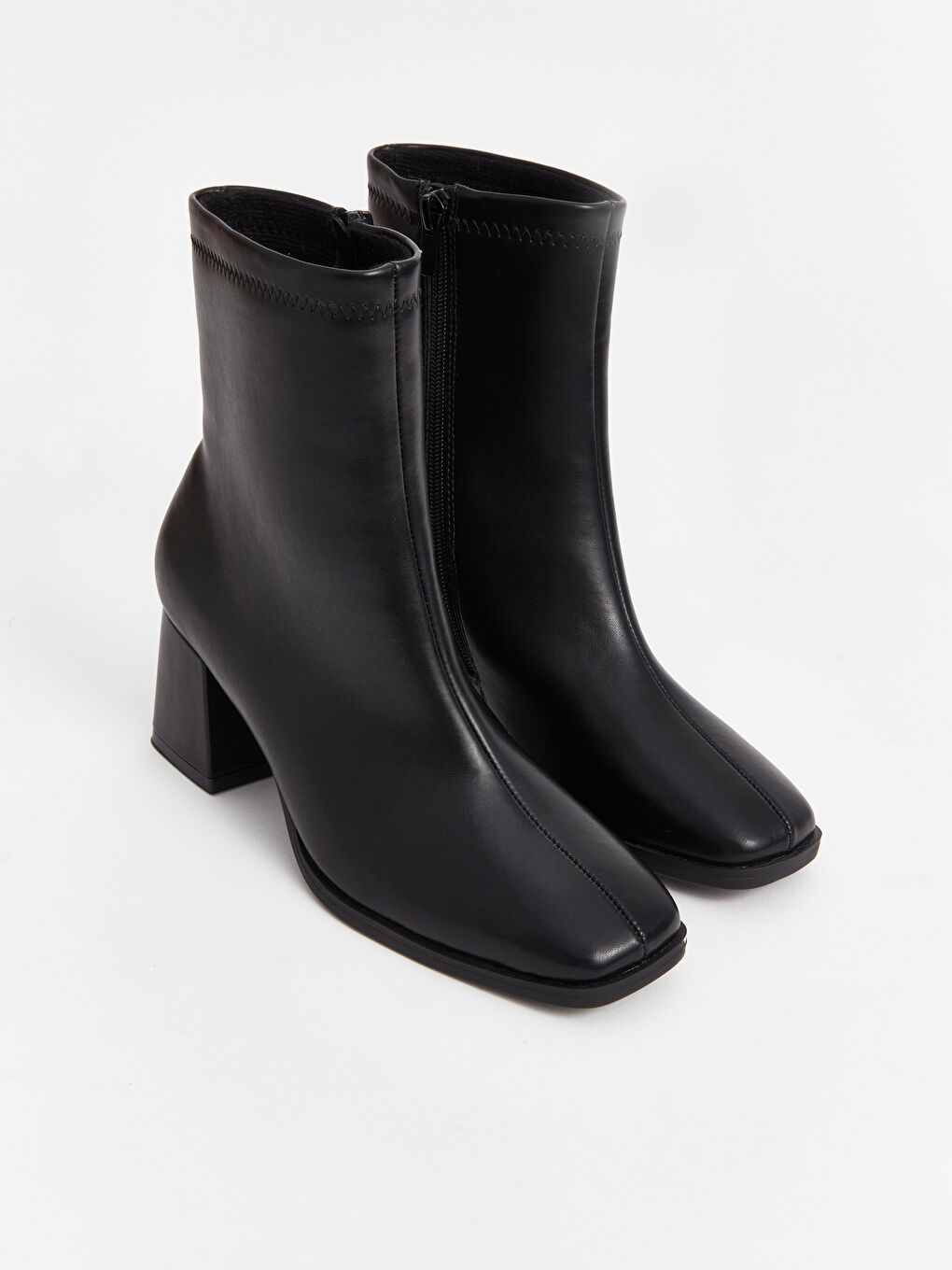 Frau SCHWARZ Boots -W4G456Z8-HUC - W4G456Z8-HUC - LC Waikiki
