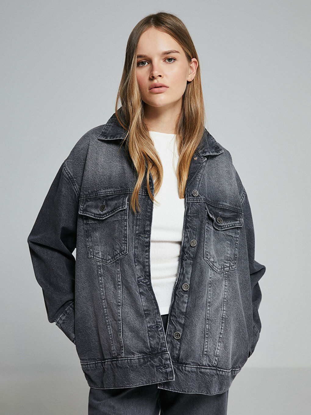 Shirt Collar Women s Jean Jacket W4H972Z8 GRD W4H972Z8 GRD LC Waikiki