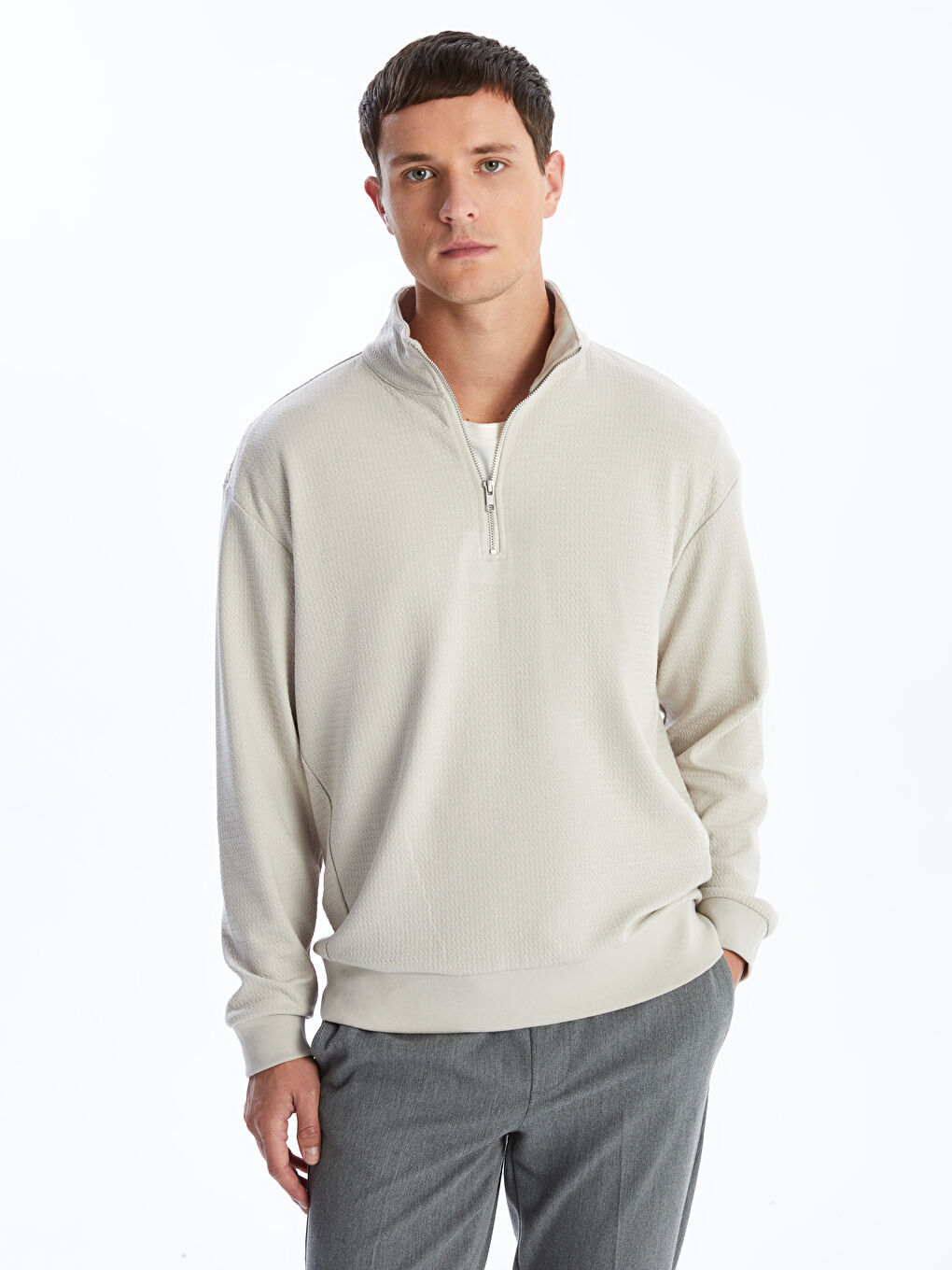 【新発売】今週の市販 Zippered Funnel -W4HP48Z8 Sweatshirt Men's Sleeve Long Neck トップス