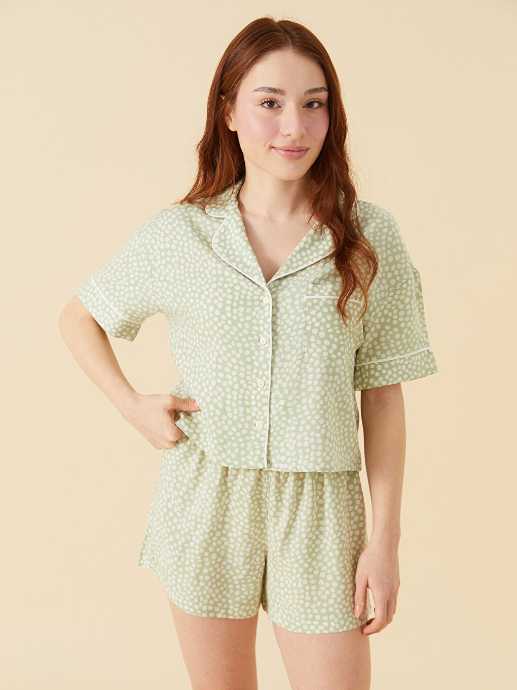 人気の贈り物が Shortie ECRU Woman Pyjama S59671Z8-LRA - -S59671Z8-LRA Set ジャケット・アウター
