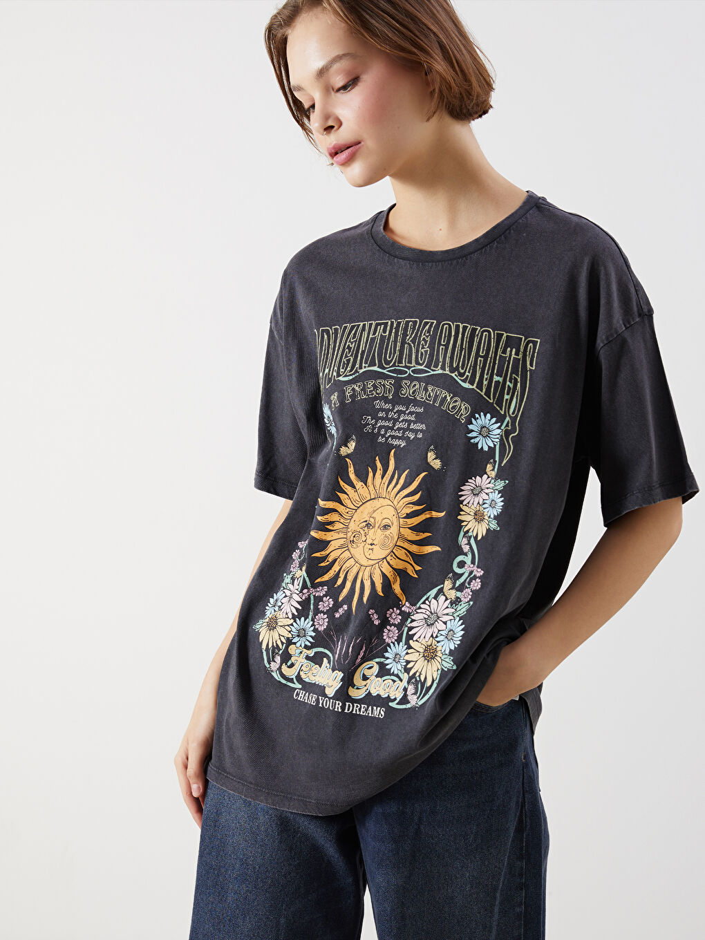 女性情報誌 VINTAGE SWEATSHIRTS Women's Brushed Chest Graphic Crew Sweatshirt - Timberland