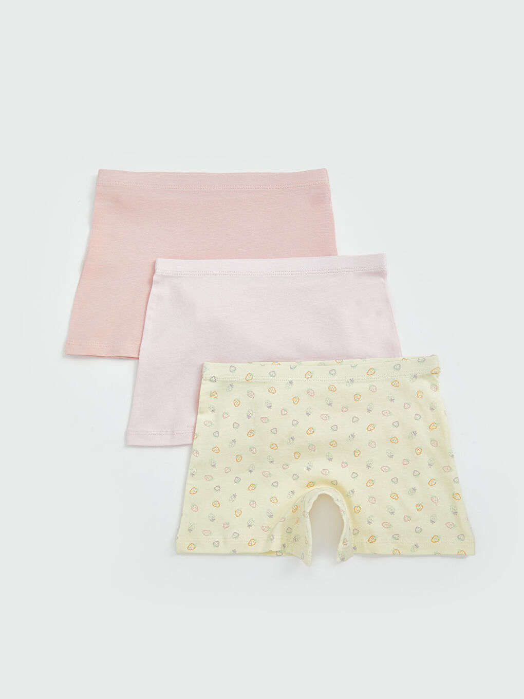 Сексуалды қыз жігітін сүйіп, трахает етеді