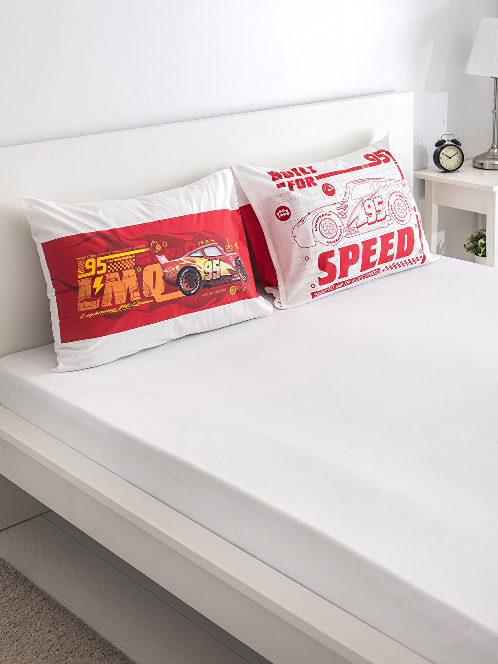 RED Kids Pillow Case 9SI810Z4LTQ 9SI810Z4LTQ LC Waikiki