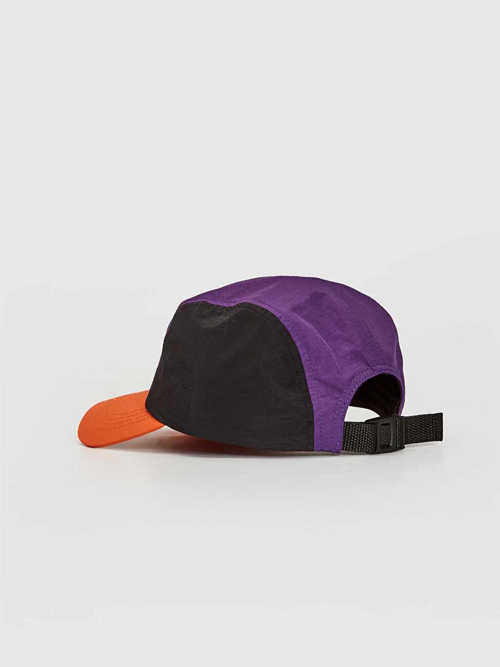 LCW Renk Bloklu Şapka. 2