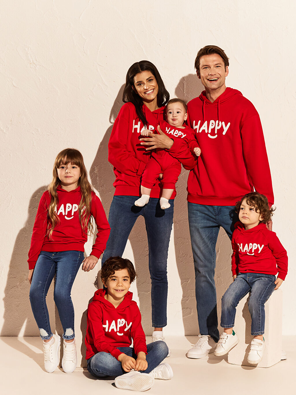 Kirmizi Erkek Cocuk Baskili Kapusonlu Sweatshirt Lc Waikiki