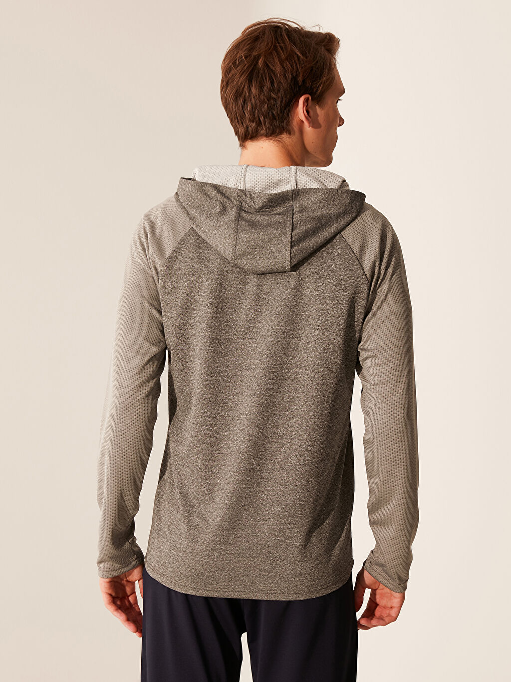 Gri Standart Kalip Kapusonlu Aktif Spor Sweatshirt Lc Waikiki