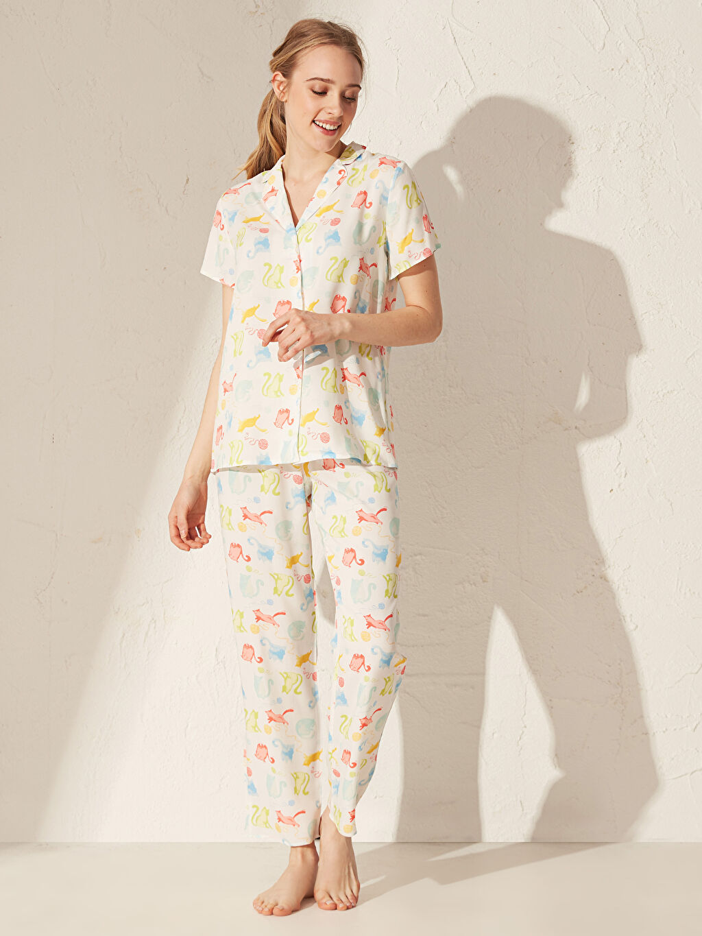 Kirmizi Desenli Viskon Pijama Takimi Lc Waikiki