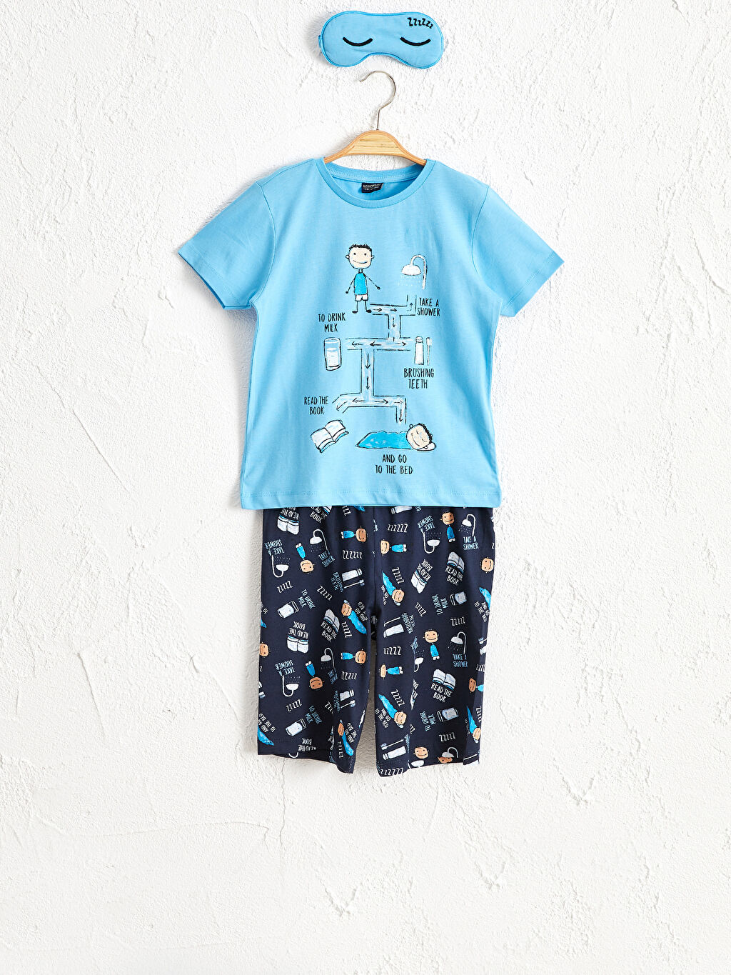 Mavi Erkek Cocuk Pijama Takimi Ve Uyku Gozlugu Lc Waikiki