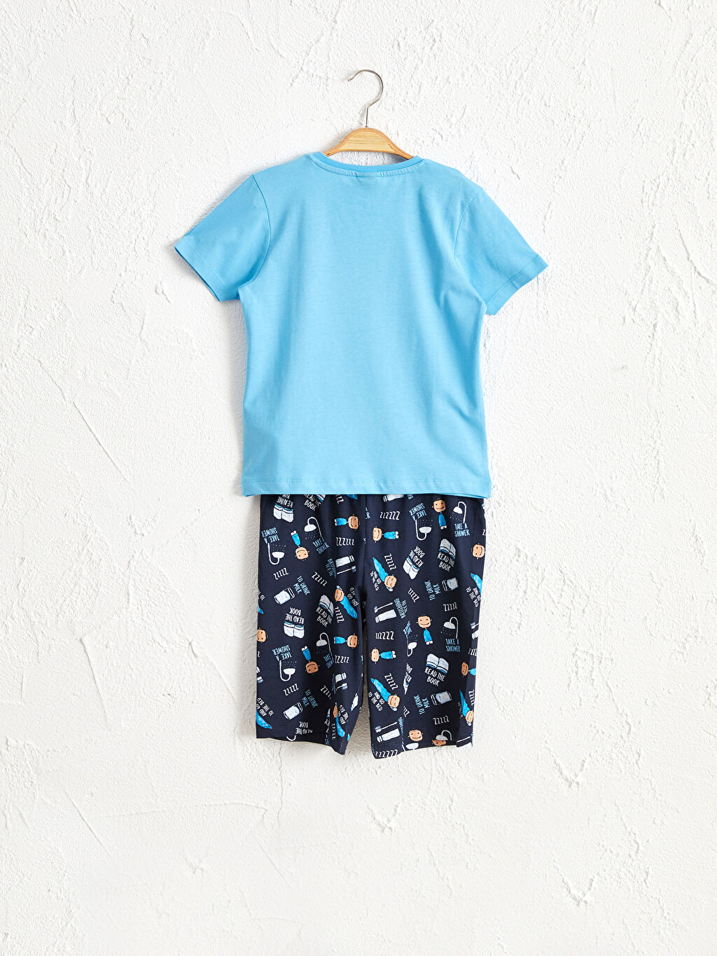 Mavi Erkek Cocuk Pijama Takimi Ve Uyku Gozlugu Lc Waikiki