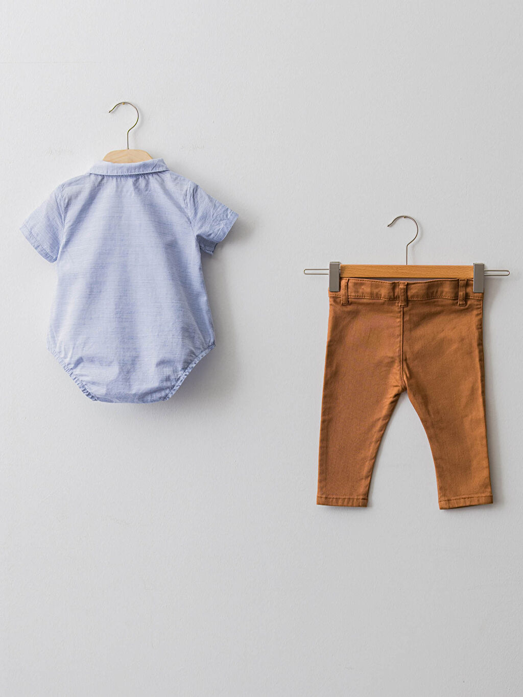 Ekru Gömlek Yaka Kısa Kollu Pamuklu Erkek Bebek Çıtçıtlı