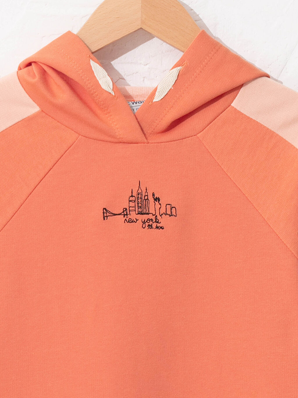 Turuncu Kapüşonlu Nakışlı Uzun Kollu Kız Çocuk Elbise LC