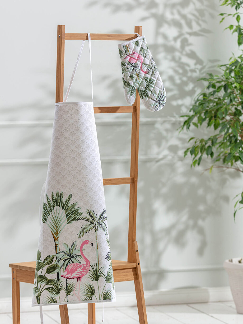 cok renkli flamingo baskili mutfak onlugu s1cq11z8 f9c lc waikiki