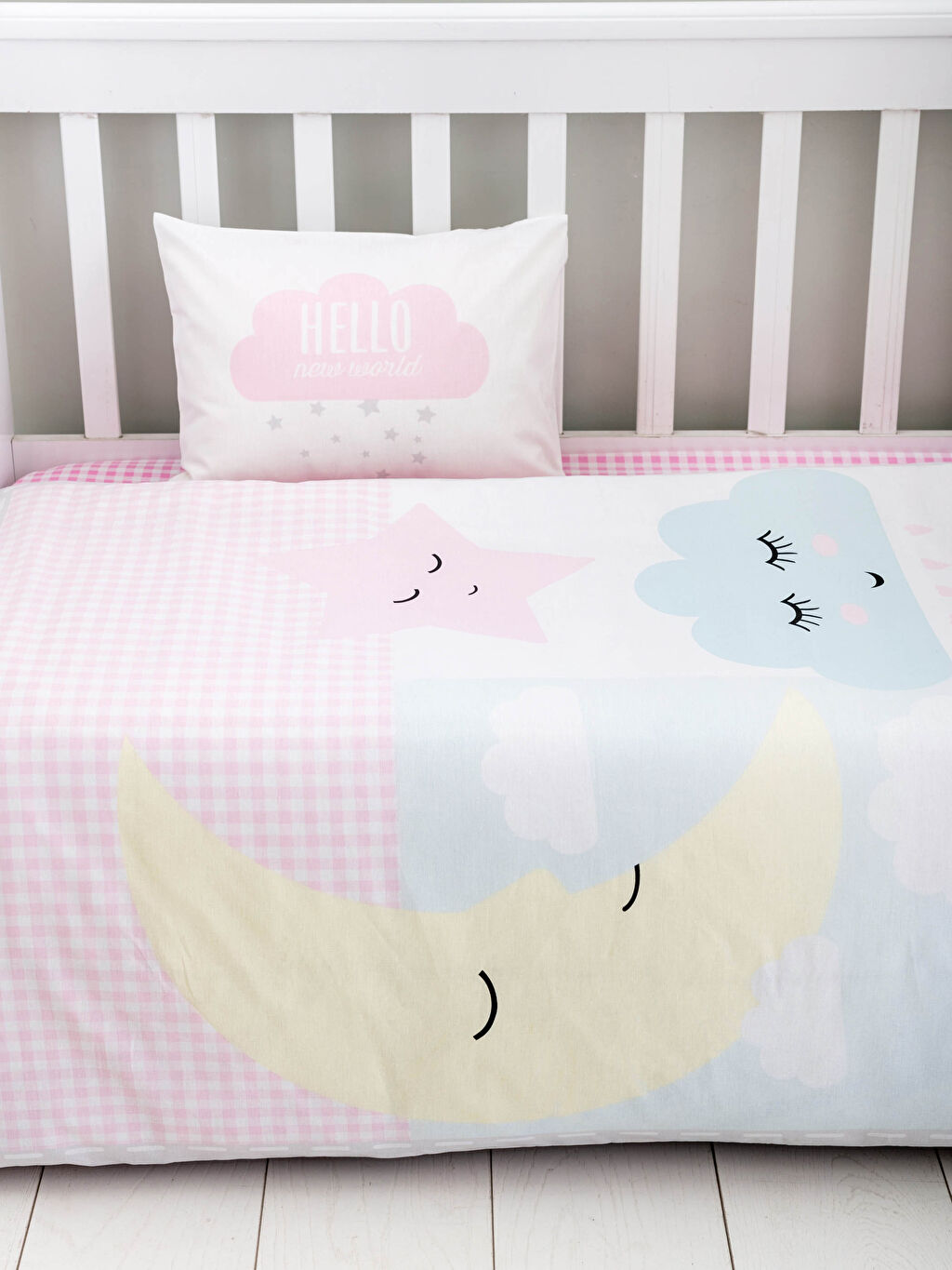 Pembe Baskılı Dokuma Kız Bebek Nevresim Takımı LC Waikiki Pembe Baskılı Dokuma Kız Bebek Nevresim Takımı LC Waikiki