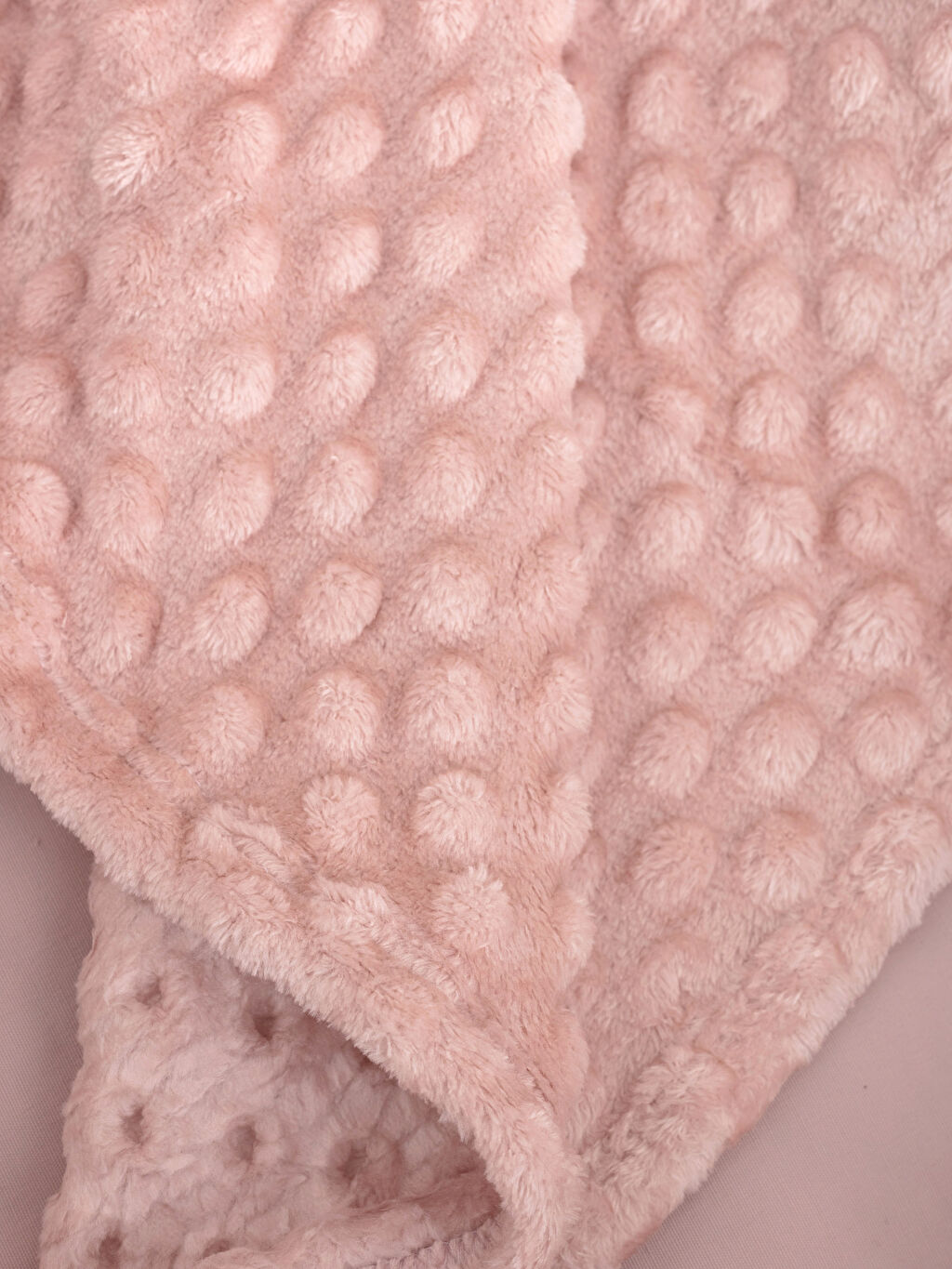 Tomurcuk Desenli Yumuşak Dokulu Bebek Battaniyesi 90x110