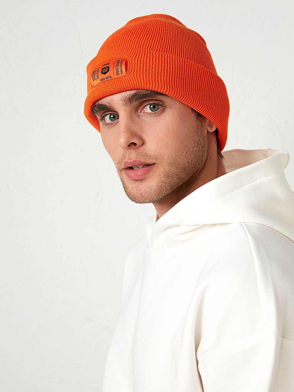 Стильные детские шапки демисезонные. Серая вязаная шапка для женщин. Шапка 0. Шапка барбара черный + голубой. Шапка 0.