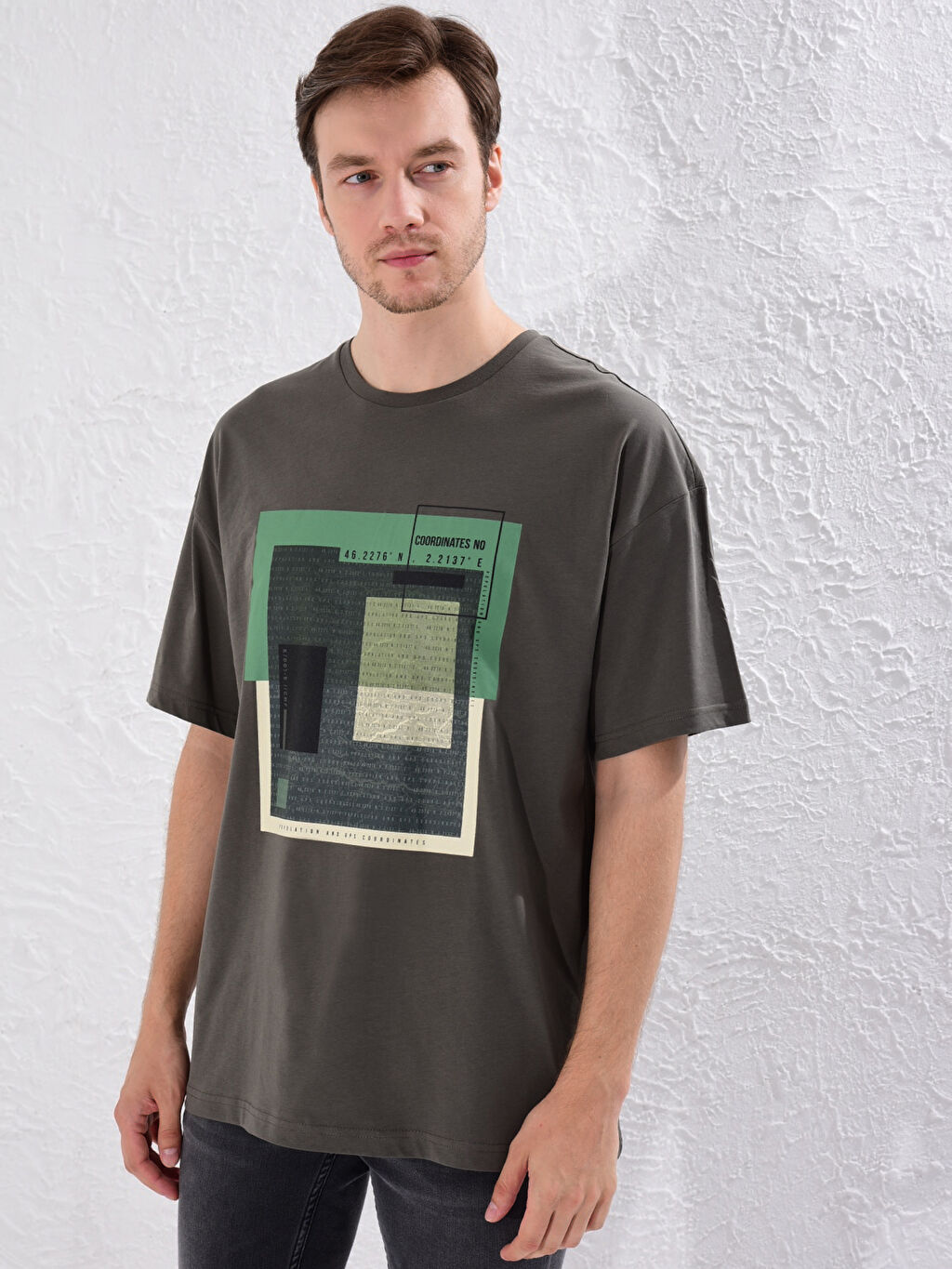 Haki Bisiklet Yaka Baskili Oversize Tisort Lc Waikiki
