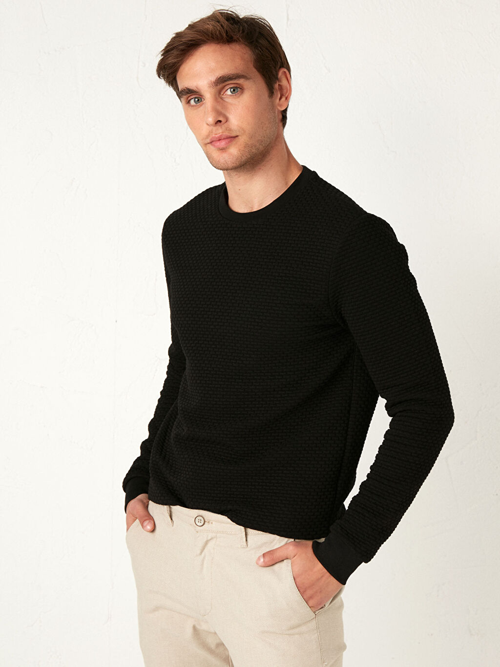 Siyah Bisiklet Yaka Uzun Kollu Basic Sweatshirt Lc Waikiki