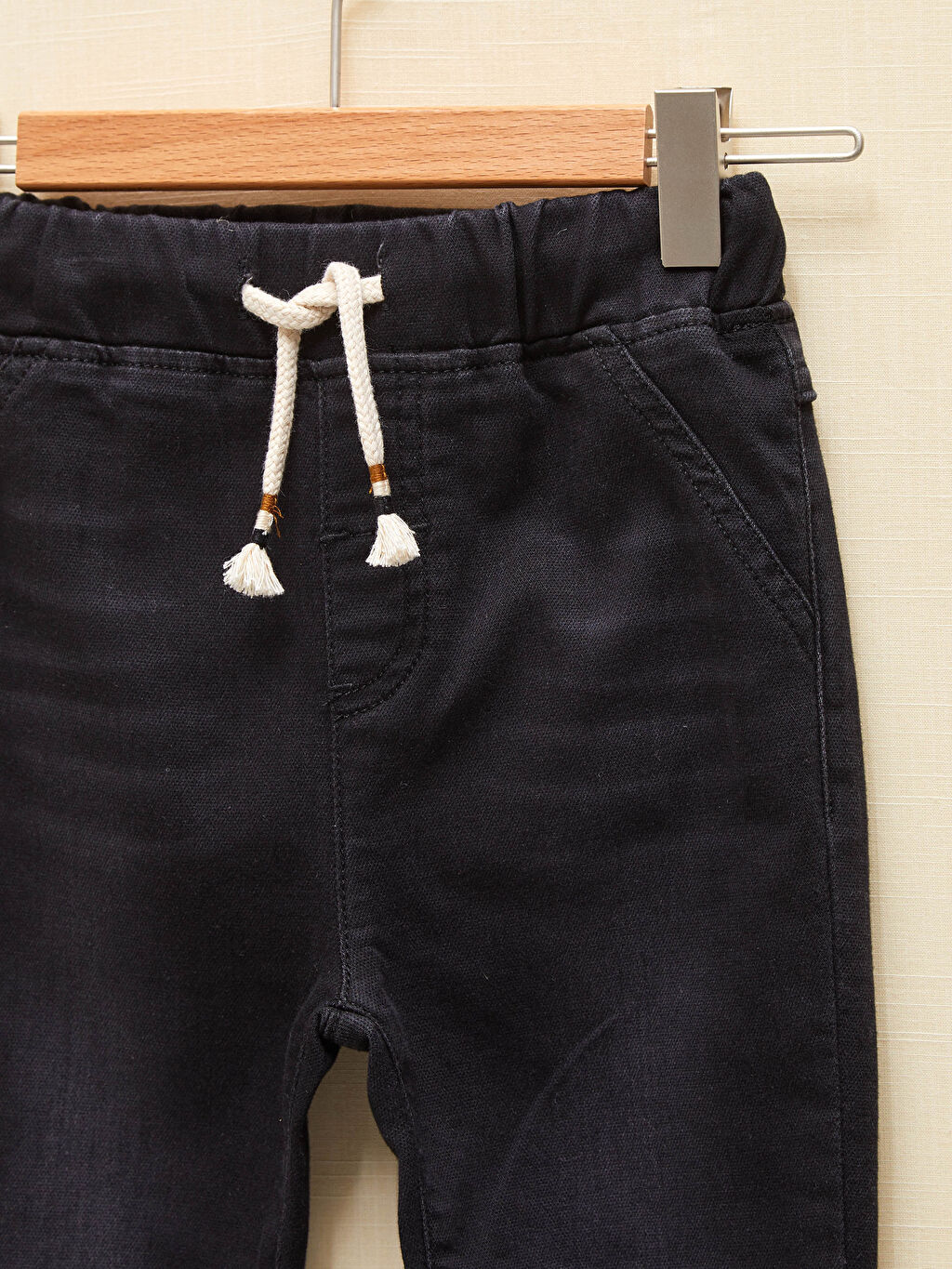 Siyah LCW GREEN Erkek Bebek Jean Jogger Pantolon LC Waikiki Siyah LCW GREEN Erkek Bebek Jean Jogger Pantolon LC Waikiki