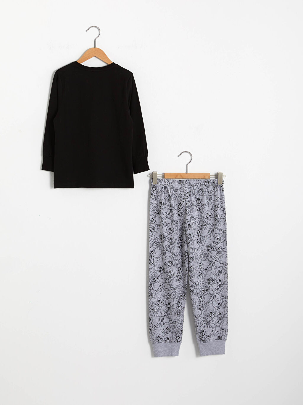 Siyah Erkek Çocuk Tazmanya Canavarı Pijama Takımı LC Waikiki