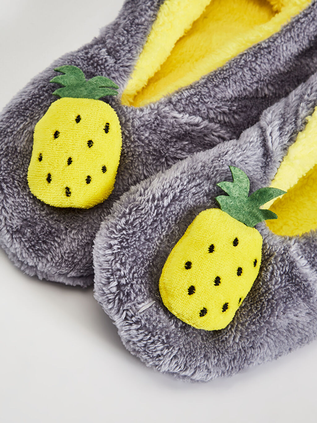 Gri Ananas Baskılı Ev Çorabı LC Waikiki