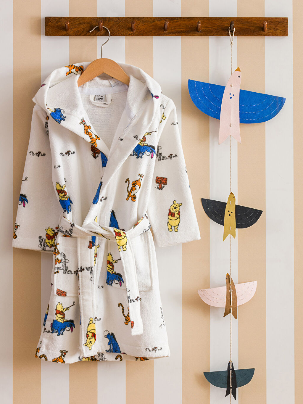 Winnie the Pooh Printed Hooded Girl's Bathrobe W3G144Z4F9C W3G144Z4