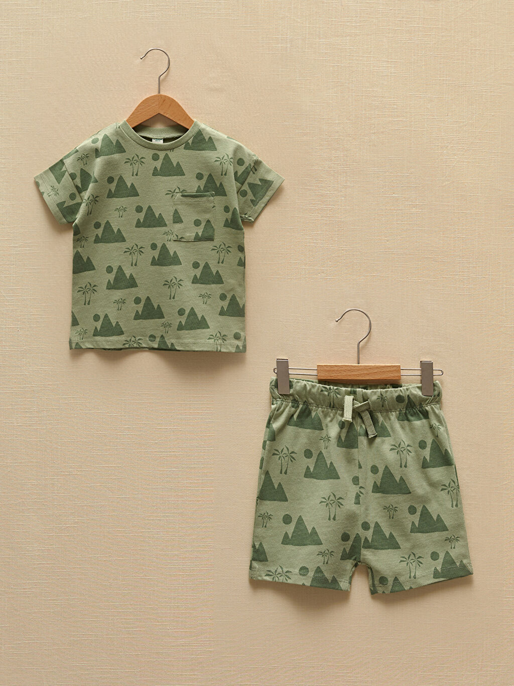 Yeşil LCW GREEN Bisiklet Yaka Kısa Kollu Baskılı Organik Pamuklu Erkek