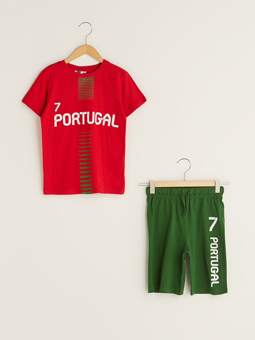 Crew Neck EURO 2020 Portugal Printed Short Sleeve Boy's T-Shirt and Shorts  -S1AD86Z4-RAV - S1AD86Z4-RAV - LC Waikiki