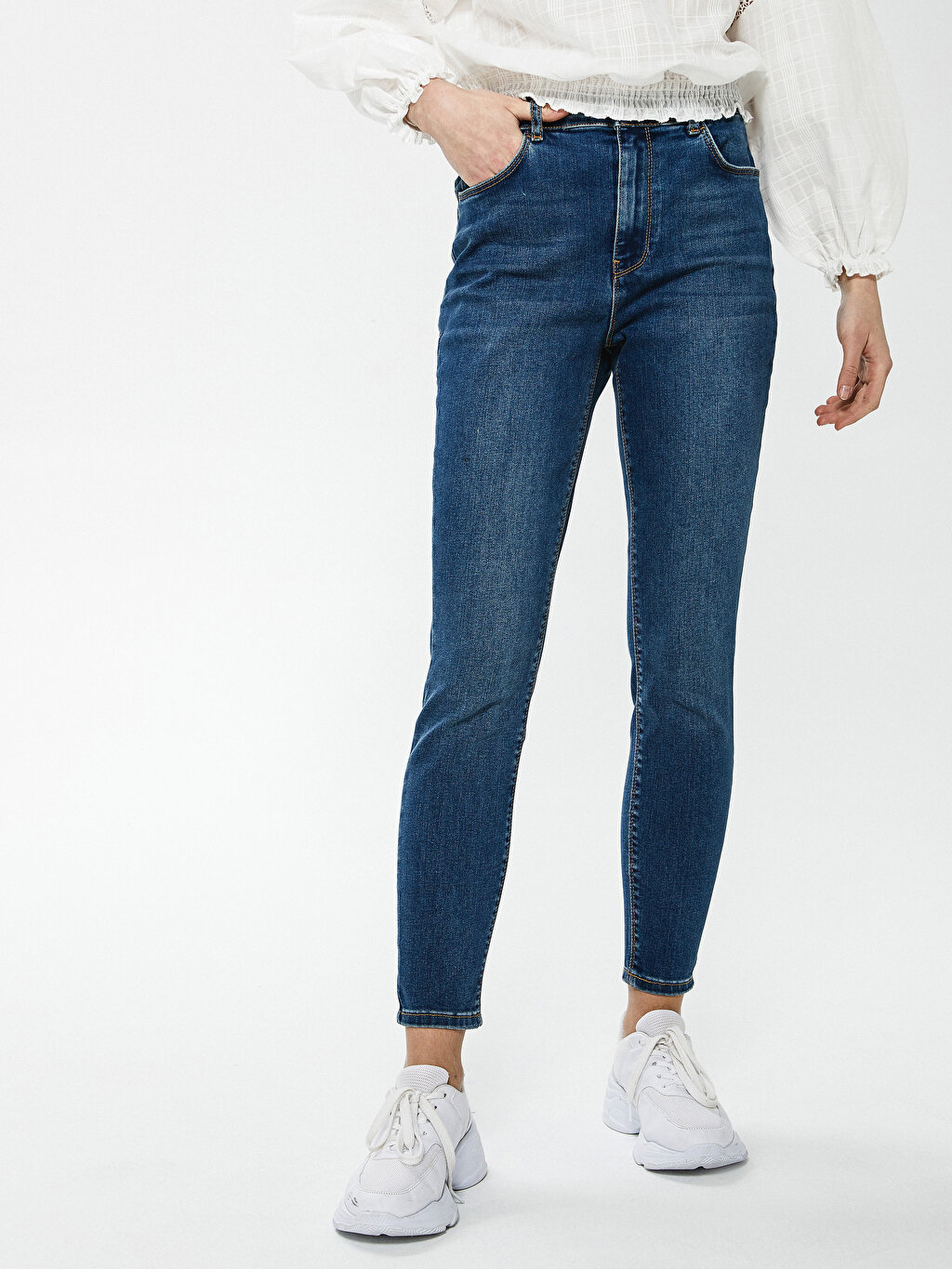Прямые женские джинсы с высокой посадкой фото