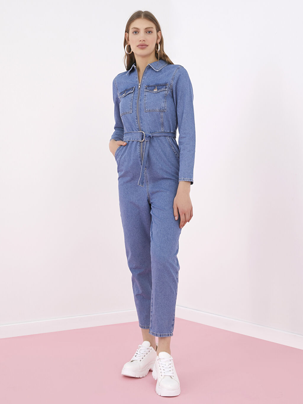 indigo lcw limited gomlek yaka cep detayli beli kemerli uzun kollu kadin jean salopet lc waikiki