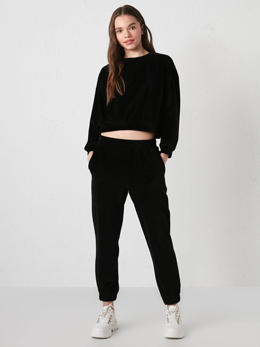 Siyah Lcw Casual Beli Lastikli Kadife Kadin Esofman Alt S1i301z8 Cvl Lc Waikiki