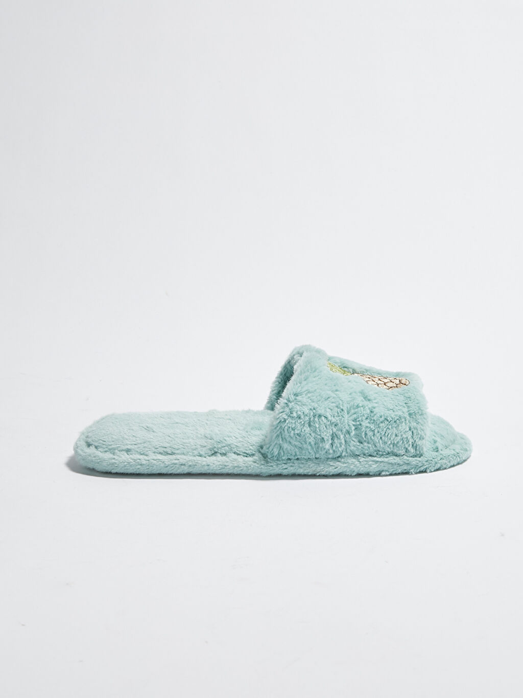 Yeşil Kadın Nakışlı Ev Terliği LC Waikiki