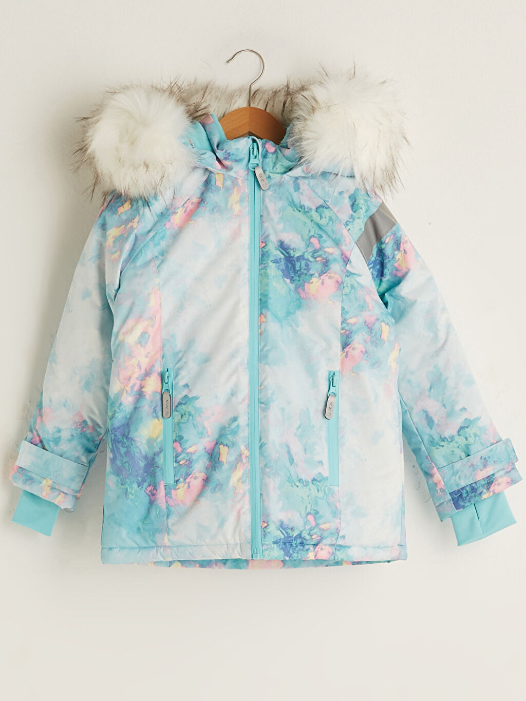 patterned ski jacket
