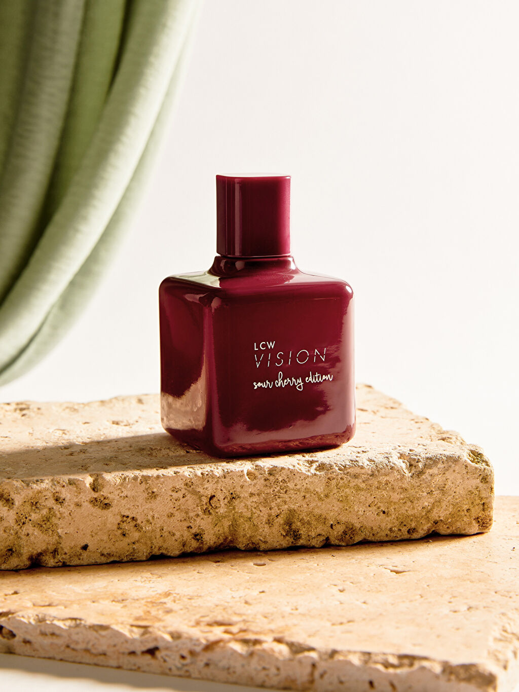 عطر زنانه ال سی وایکیکی آلبالو ترش 100 میل Lc Waikiki LCW Sour Cherry Edition
