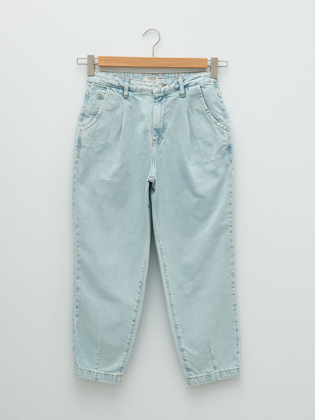 Женские джинсы с карманами обычной посадки -W1J347Z8-K9M