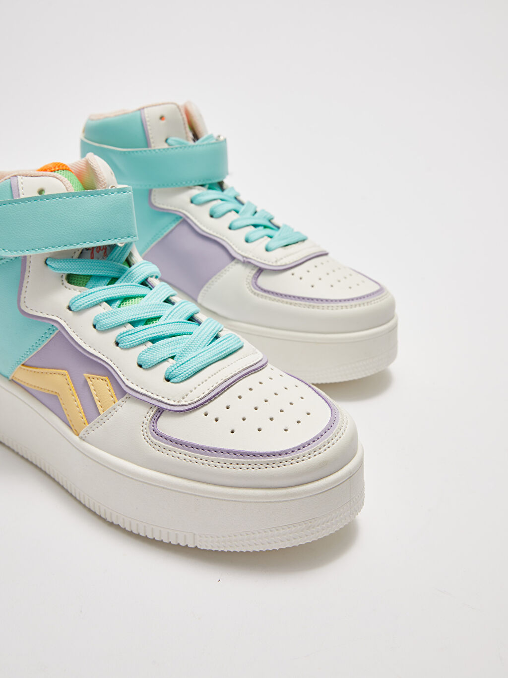 Ankle length sneakers for womens Clearance