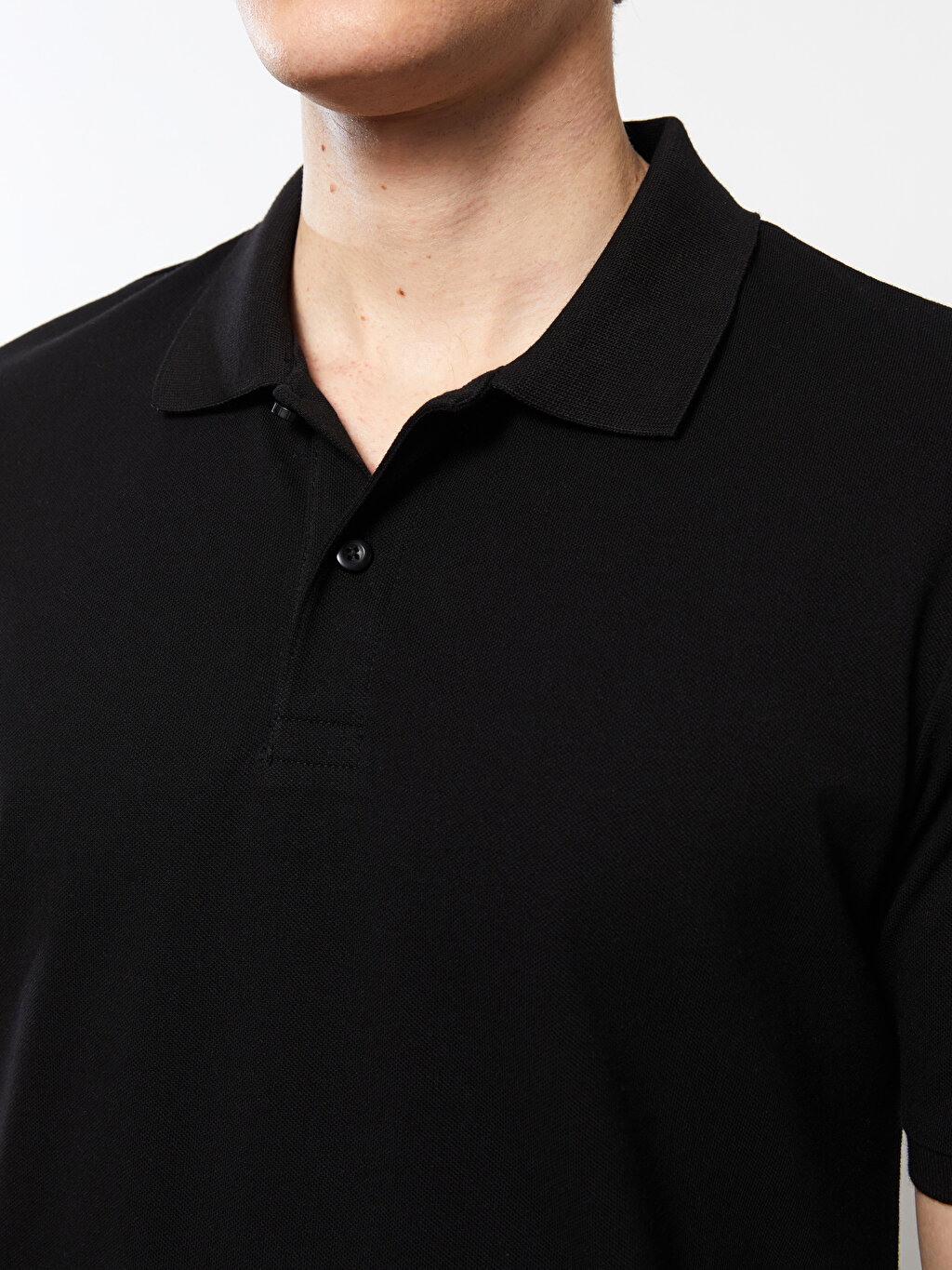 LCW BASIC Polo Neck Short Sleeve Piqué Men's T-Shirt -S2AN48Z8-CVL -  S2AN48Z8-CVL - LC Waikiki