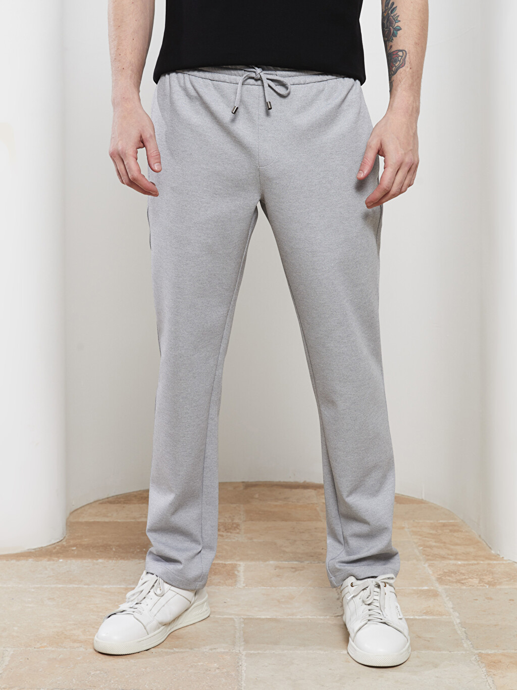 Outdoor Standard Fit Mens Sweatpants 