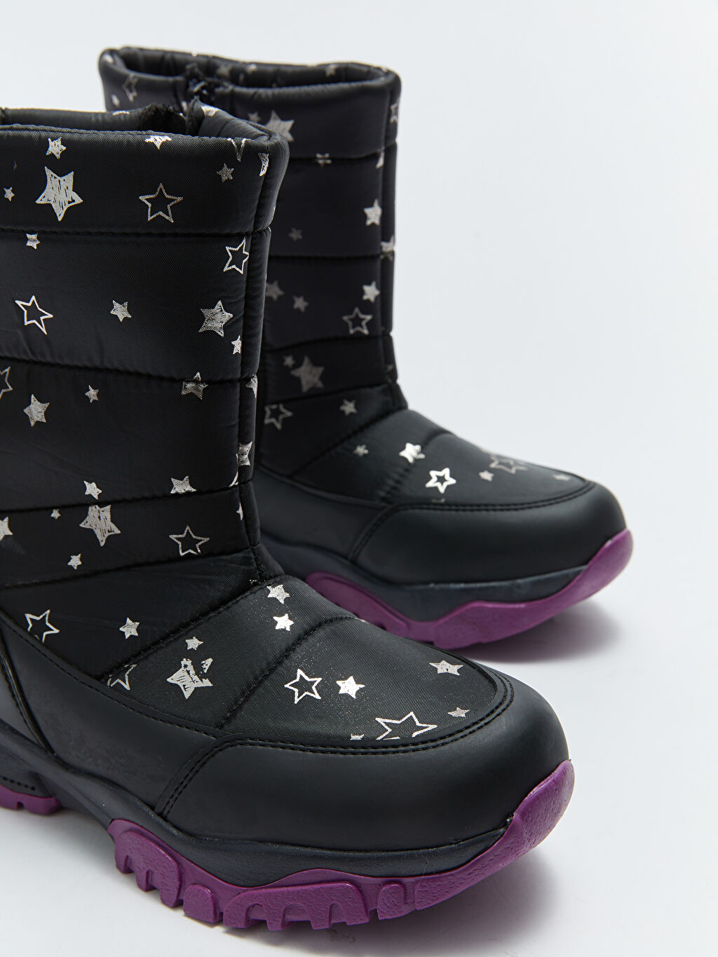 snow boots with zipper