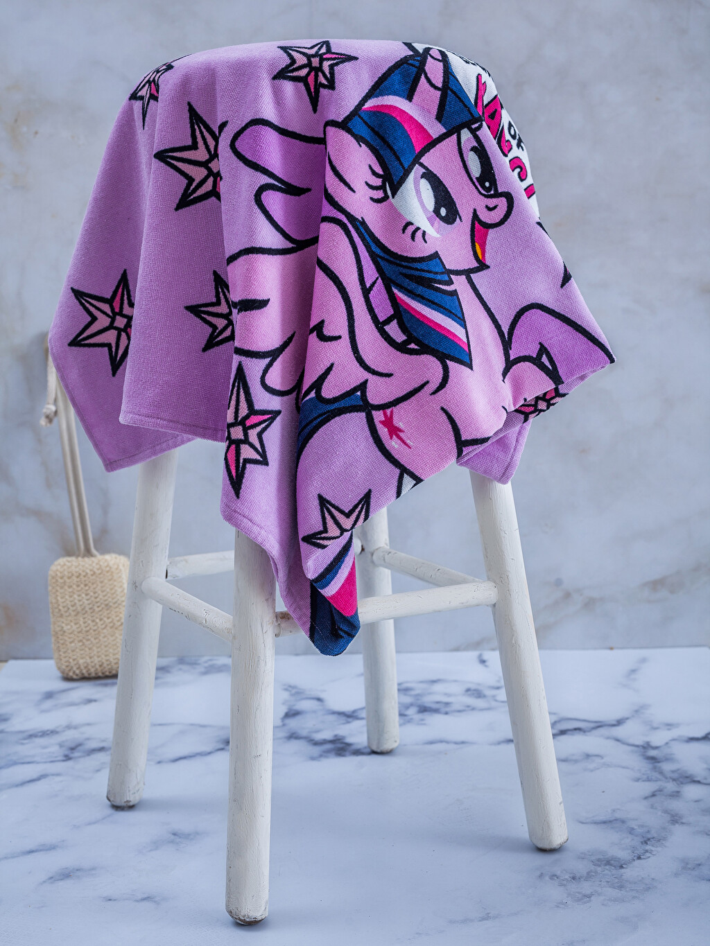 multicolored-kids-towel-6kh327z9-f9c-6kh327z9-f9c-lc-waikiki